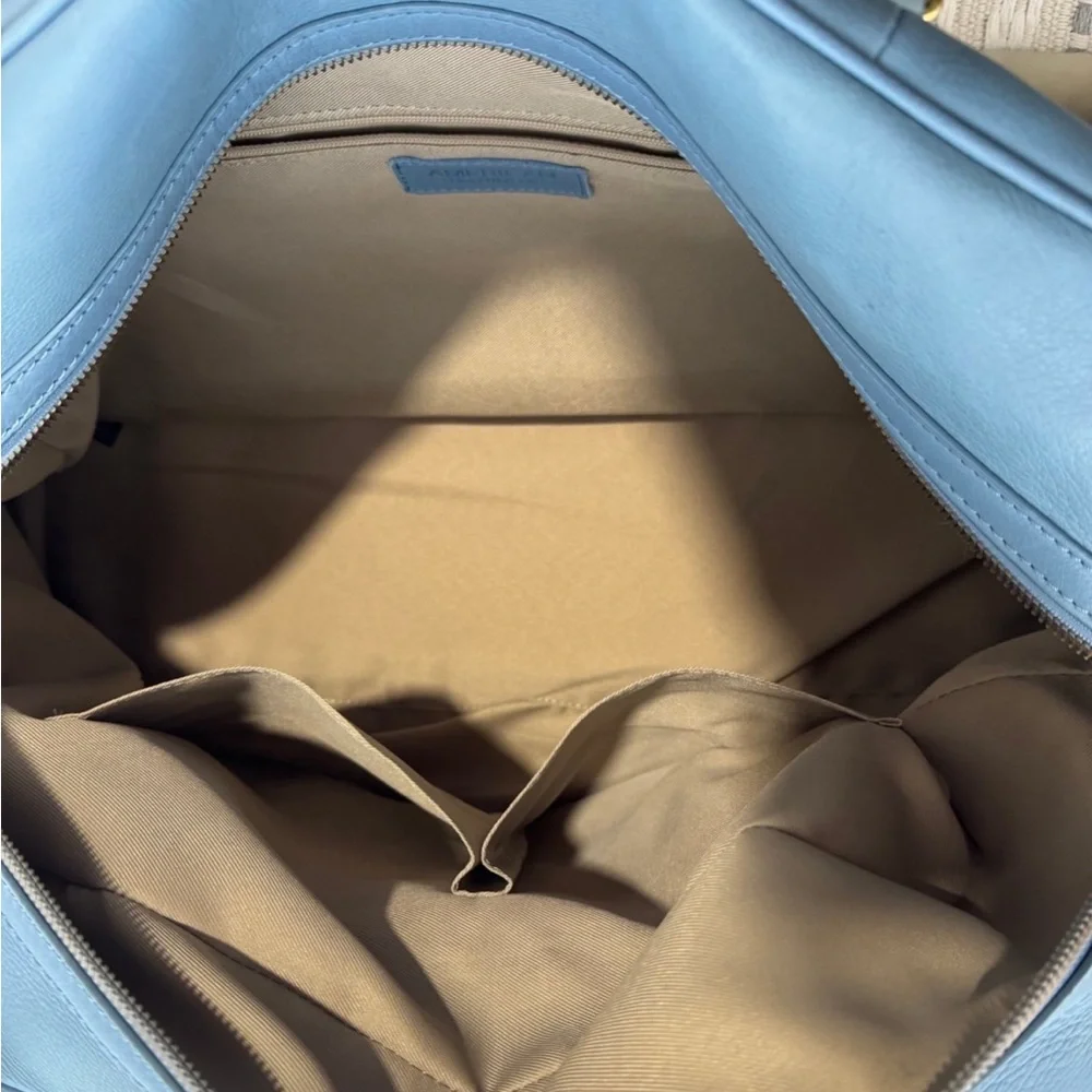 The American Leather Co. Weekender - Picture 6 of 9